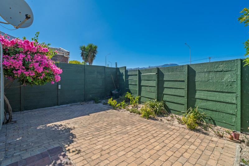 2 Bedroom Property for Sale in Diep River Western Cape